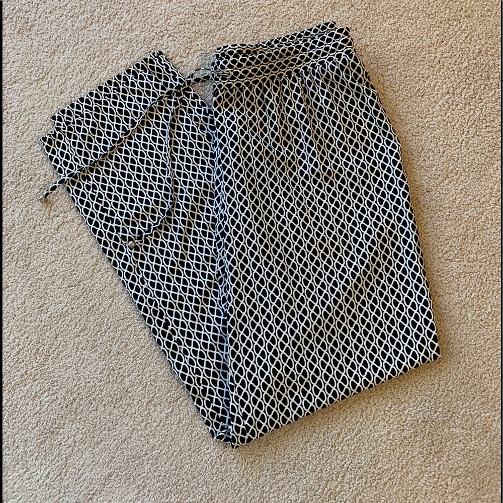 Ellen Tracy graphic loose pants, size small.